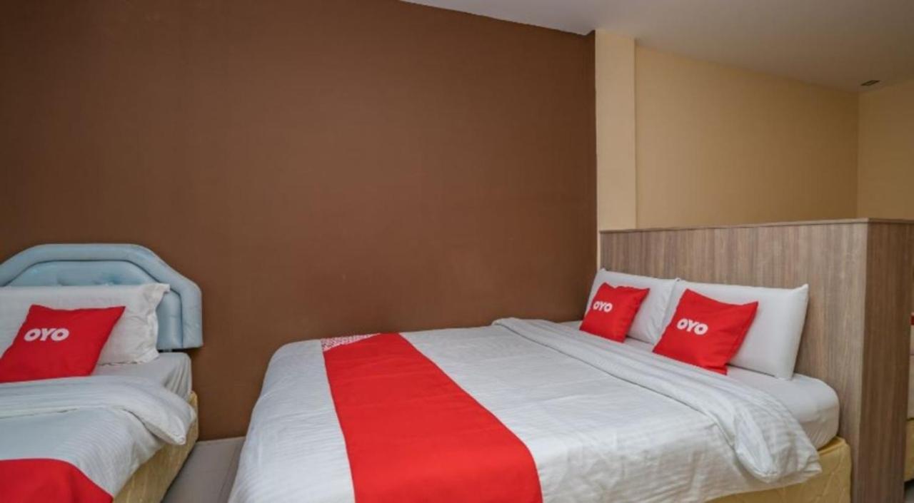 Hotel The Island Pekan Pangkor Екстер'єр фото